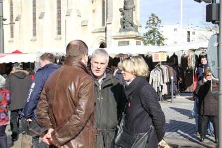 Marie RELCADE, Jean-Michel BERNARD, Philippe NOMPEIX
"C'est sûr il nous faut ces parkings..."