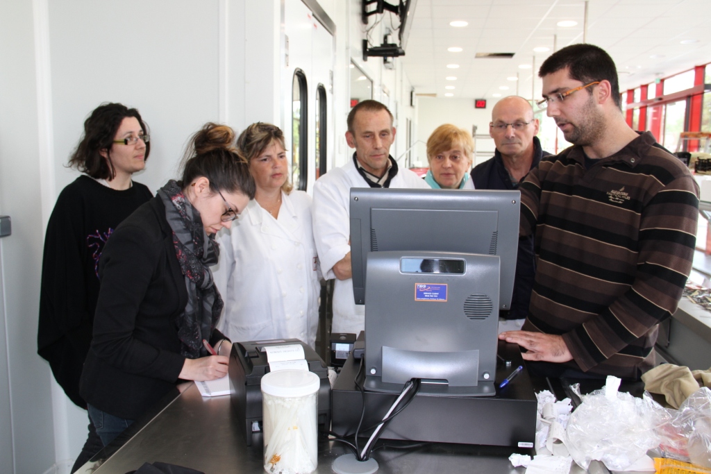 Formation sur le logiciel de caisse pour les bouchers et le staff administratif du GEG